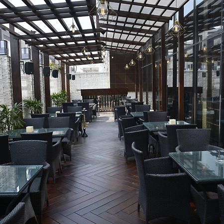 Inde Hotel Chattarpur Neu-Delhi Exterior foto