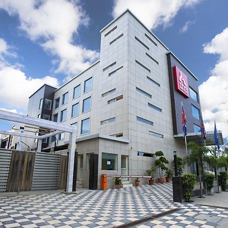 Inde Hotel Chattarpur Neu-Delhi Exterior foto