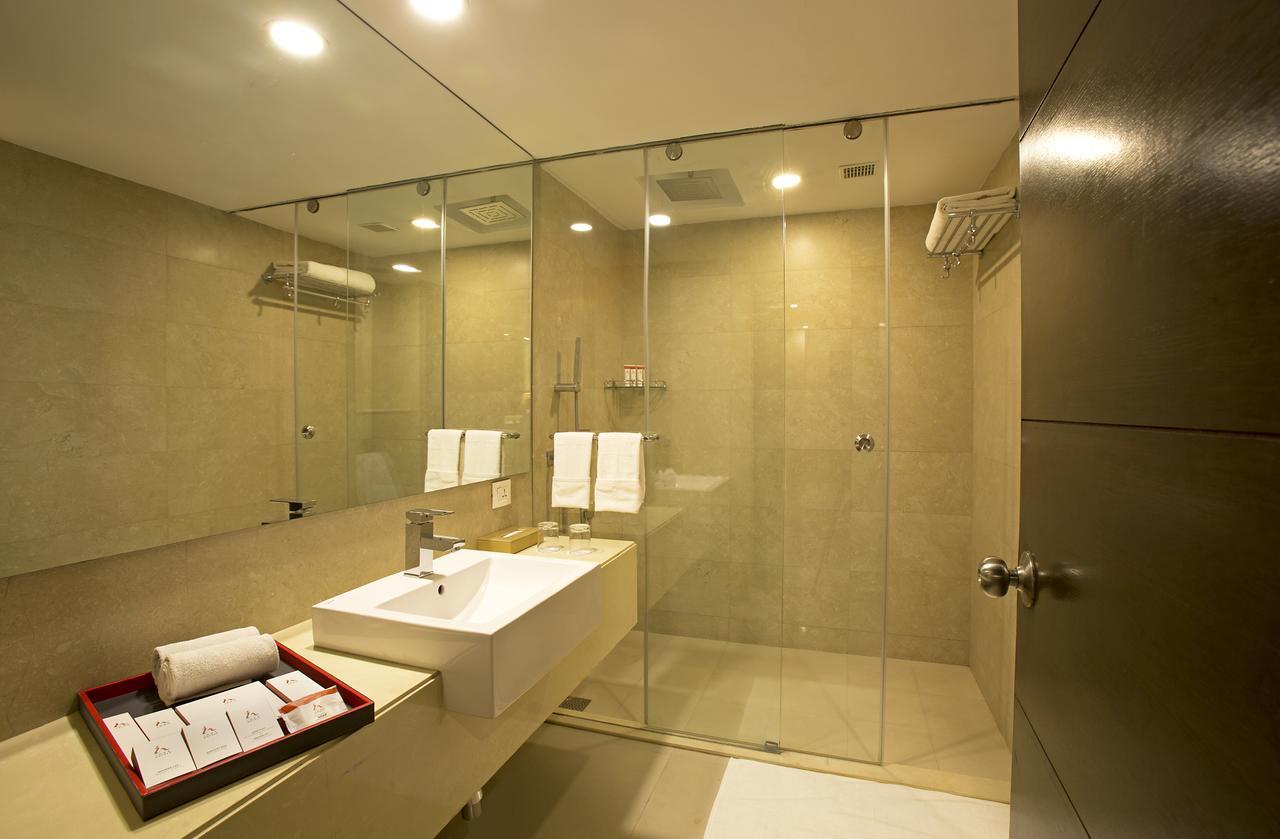 Inde Hotel Chattarpur Neu-Delhi Exterior foto