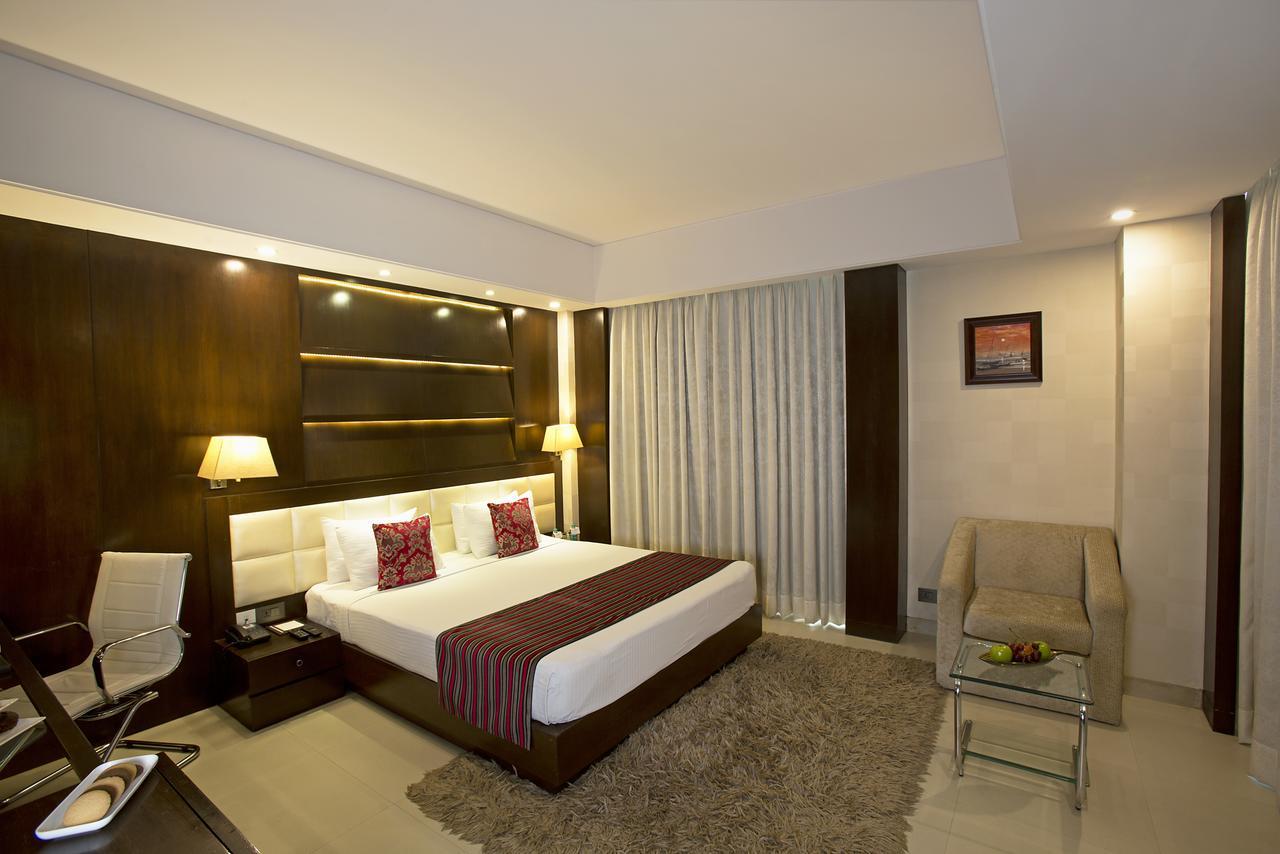 Inde Hotel Chattarpur Neu-Delhi Exterior foto